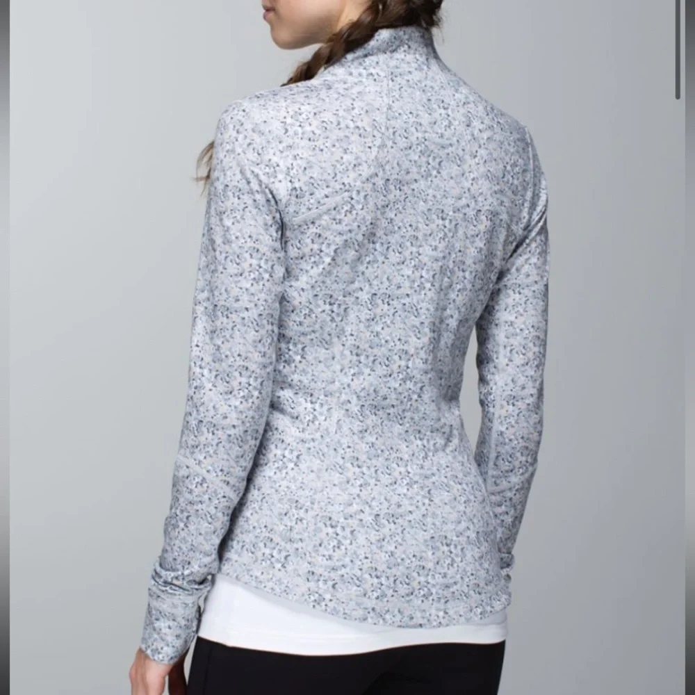 Lululemon Forme Jacket *Cuffins Petite Fleur Silver Spoon